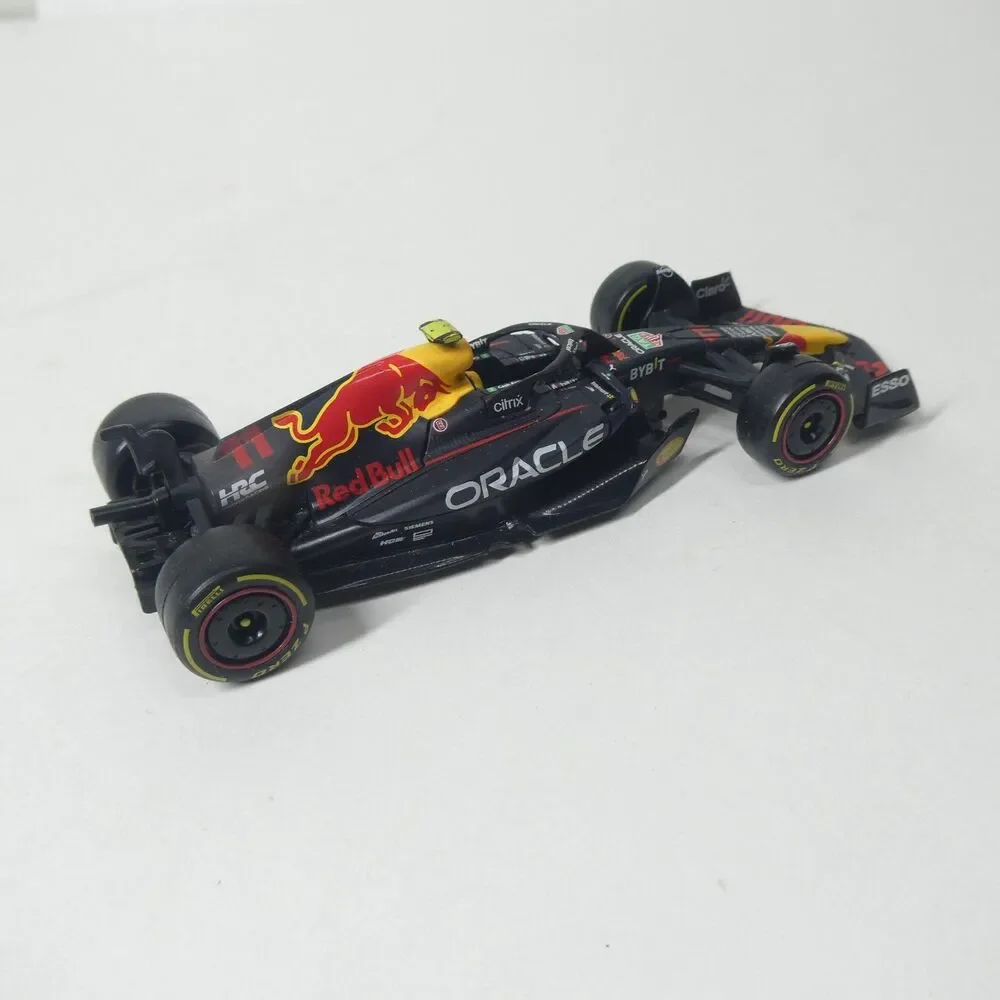 Oracle Red Bull Racing RB18 2022 Formula One Diecast Model 1:43 Bburago